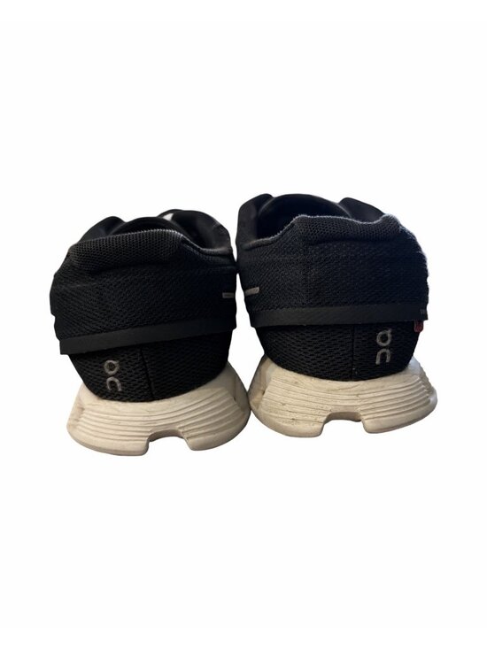 Athletic_Shoes